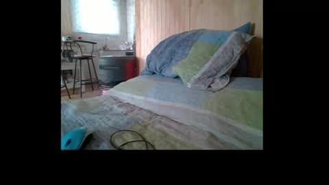 Snapshot of santiago_n chatting on 06/16/26, 02:52 santiago_n online show from 06/16/26, 02:52