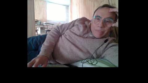 Snapshot of santiago_n chatting on 07/26/26, 06:15 santiago_n online show from 07/26/26, 06:15