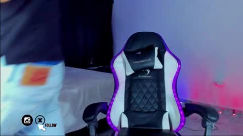 Santi Reyes online show from 02/28/25, 05:59