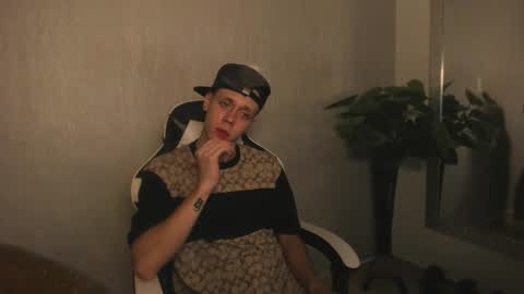 Snapshot of santiceballo chatting on 09/14/25, 04:33 Julius Novachrono  online show from 09/14/25, 04:33