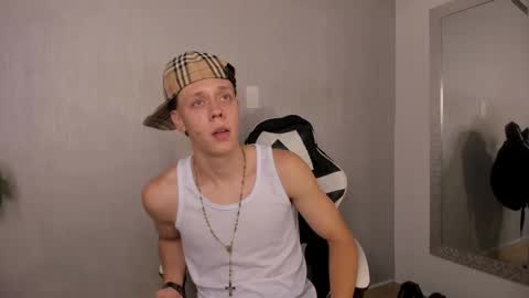 Snapshot of santiceballo chatting on 09/21/25, 07:26 Julius Novachrono  online show from 09/21/25, 07:26