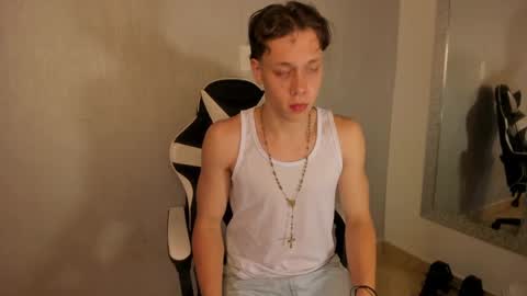 Snapshot of santiceballo chatting on 09/27/25, 08:36 Julius Novachrono  online show from 09/27/25, 08:36