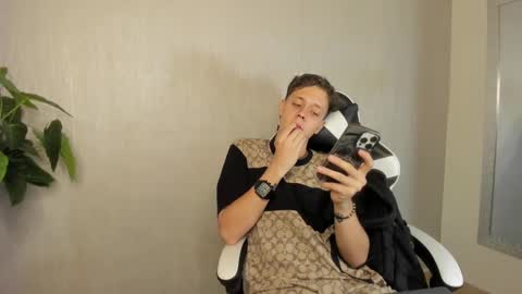 Snapshot of santiceballo chatting on 10/01/25, 07:31 Julius Novachrono  online show from 10/01/25, 07:31