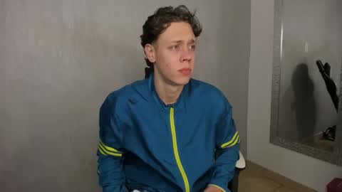 Snapshot of santiceballo chatting on 10/22/25, 07:46 Julius Novachrono  online show from 10/22/25, 07:46