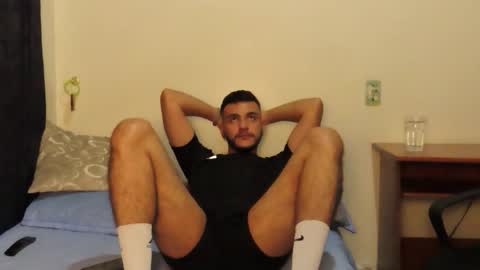 Snapshot of santiexxx chatting on 10/08/25, 03:59 santiexxx online show from 10/08/25, 03:59