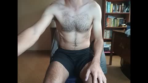 Snapshot of santifun33 chatting on 12/16/24, 08:37 Santiago online show from 12/16/24, 08:37