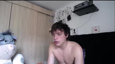 Snapshot of santii_rose chatting on 01/10/26, 04:42 Santii online show from 01/10/26, 04:42