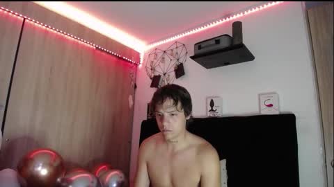 Snapshot of santii_rose chatting on 01/14/26, 12:11 Santii online show from 01/14/26, 12:11