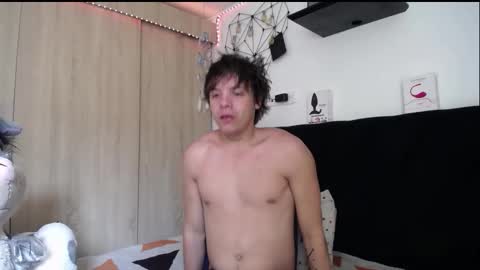 Snapshot of santii_rose chatting on 02/11/26, 02:55 Santii online show from 02/11/26, 02:55