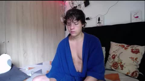 Snapshot of santii_rose chatting on 02/24/26, 06:28 Santii online show from 02/24/26, 06:28