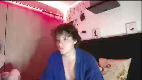 Snapshot of santii_rose chatting on 03/11/26, 11:33 Santii online show from 03/11/26, 11:33