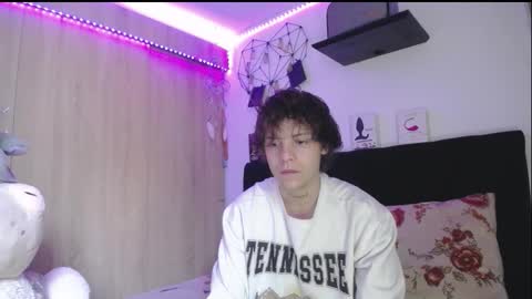 Snapshot of santii_rose chatting on 03/30/26, 01:34 Santii online show from 03/30/26, 01:34