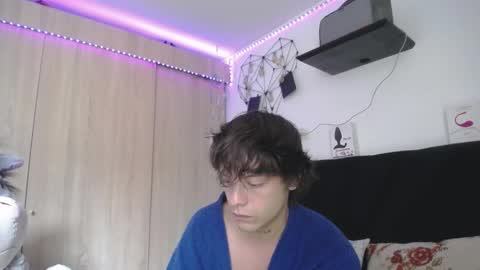 Snapshot of santii_rose chatting on 04/01/26, 12:28 Santii online show from 04/01/26, 12:28