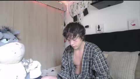 Snapshot of santii_rose chatting on 04/16/26, 01:23 Santii online show from 04/16/26, 01:23