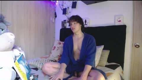 Snapshot of santii_rose chatting on 04/28/26, 04:23 Santii online show from 04/28/26, 04:23