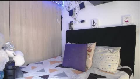 Snapshot of santii_rose chatting on 05/20/26, 02:12 Santii online show from 05/20/26, 02:12