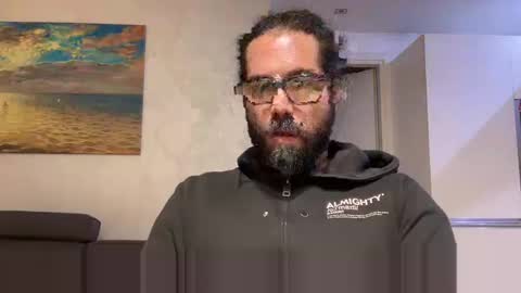 Snapshot of santopelo chatting on 12/02/24, 10:07 santopelo online show from 12/02/24, 10:07