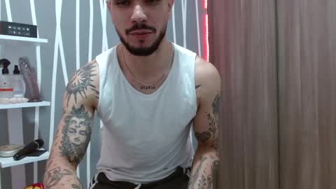 Santy Torres online show from 10/24/25, 03:25