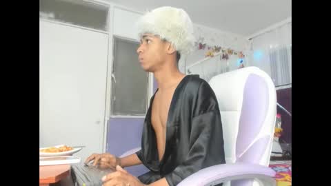 santy online show from 11/09/25, 02:04