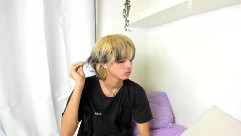 kitty online show from 12/22/24, 05:12