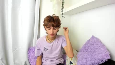 kitty online show from 01/05/25, 02:49