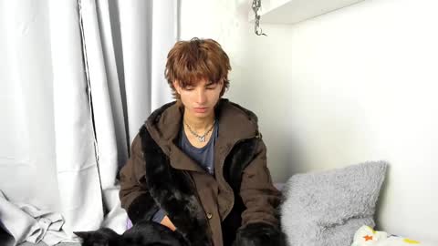 kitty online show from 01/15/25, 04:57