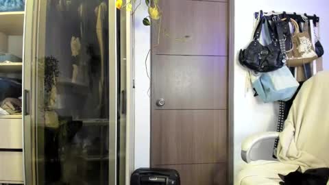 kitty online show from 01/25/25, 04:13