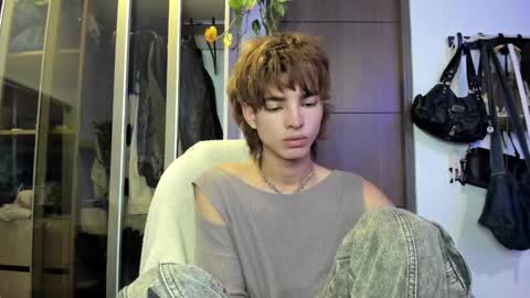 kitty online show from 01/28/25, 03:04