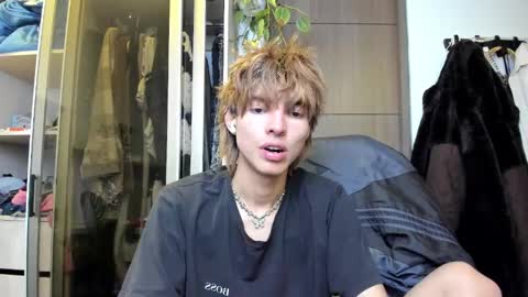 kitty online show from 02/16/25, 07:26