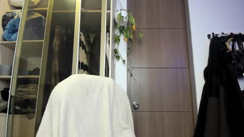 kitty online show from 03/04/25, 05:53