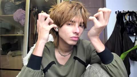 kitty online show from 03/12/25, 02:20