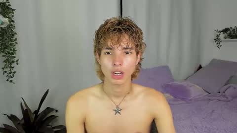 kitty online show from 09/28/25, 01:33