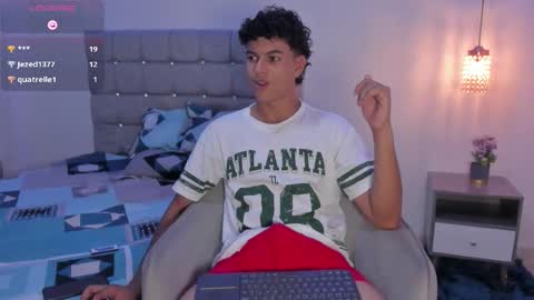 Snapshot of santy_stump chatting on 09/13/25, 10:31 santy_stump online show from 09/13/25, 10:31