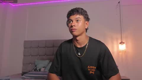 Snapshot of santy_stump chatting on 11/01/25, 09:28 santy_stump online show from 11/01/25, 09:28