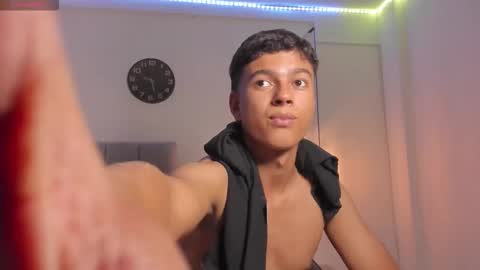 Snapshot of santy_stump chatting on 11/19/25, 09:15 santy_stump online show from 11/19/25, 09:15