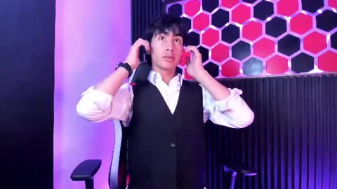 Snapshot of santyfoxxs chatting on 06/15/26, 03:53 Santy online show from 06/15/26, 03:53