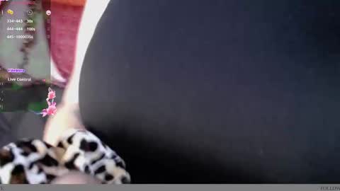 Snapshot of sanyaseraphine0 chatting on 09/18/25, 08:00 sanyaseraphine0 online show from 09/18/25, 08:00