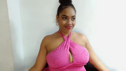 Saori Evans  online show from 09/17/25, 07:10