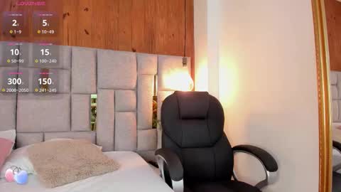 Snapshot of saori_newman chatting on 10/11/25, 11:53 Saori online show from 10/11/25, 11:53