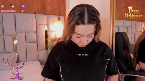 Snapshot of saori_newman chatting on 10/25/25, 11:51 Saori online show from 10/25/25, 11:51