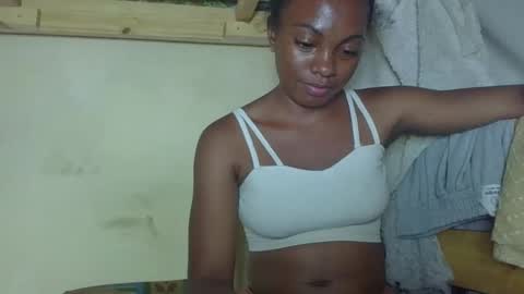 saphia online show from 10/10/25, 05:01