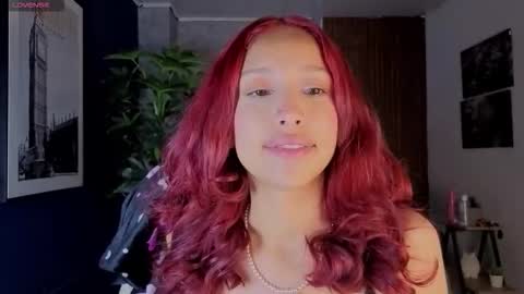 Snapshot of saphiire_ chatting on 03/05/26, 11:06 saphi online show from 03/05/26, 11:06