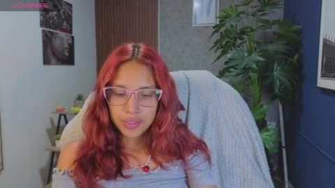 Snapshot of saphiire_ chatting on 04/01/26, 12:28 saphi online show from 04/01/26, 12:28