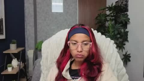 Snapshot of saphiire_ chatting on 04/28/26, 01:38 saphi online show from 04/28/26, 01:38