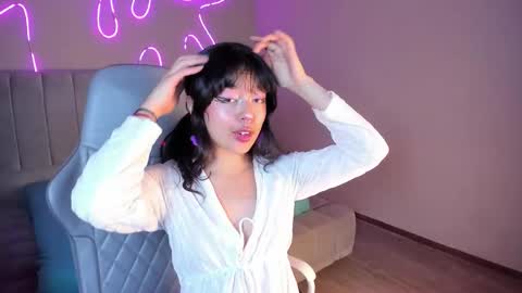 Snapshot of saphyralux chatting on 03/30/26, 10:11 saphyralux online show from 03/30/26, 10:11