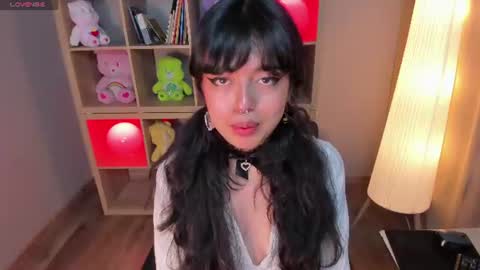 Snapshot of saphyralux chatting on 06/20/26, 10:23 saphyralux online show from 06/20/26, 10:23