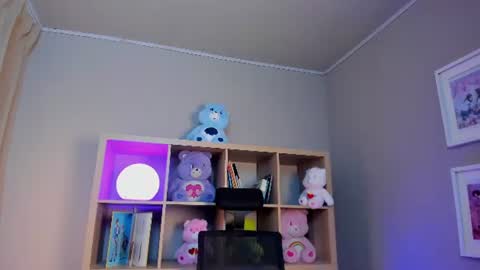 Snapshot of saphyralux chatting on 06/27/26, 05:01 saphyralux online show from 06/27/26, 05:01