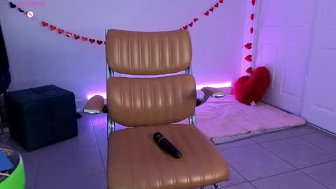 Snapshot of sapphir3xoxo chatting on 03/05/25, 02:46 sapphir3xoxo online show from 03/05/25, 02:46