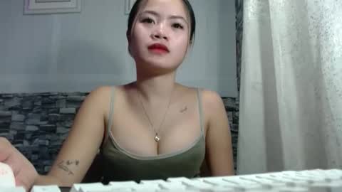 sapphire_amora online show from 12/05/25, 03:20