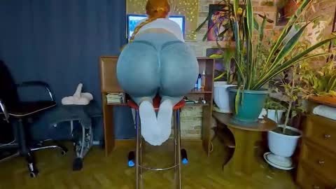 Snapshot of sara__foxy chatting on 11/30/25, 03:32 sara foxy online show from 11/30/25, 03:32